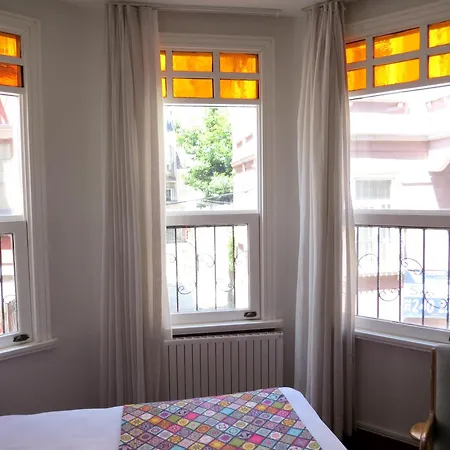 Ξενοδοχείο με διαμερίσματα Istanberry - Luna 4*